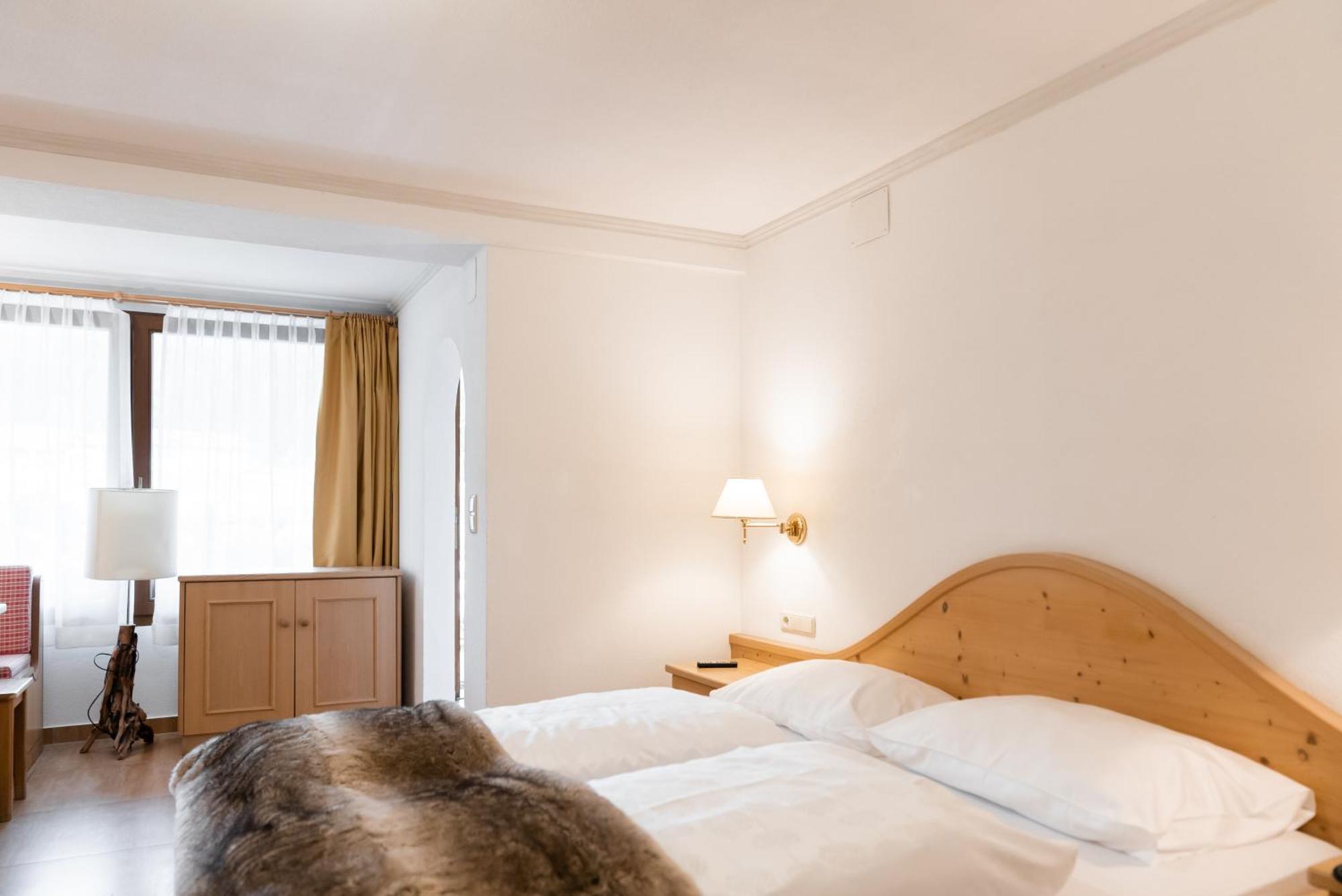 Helmhotel San Candido Room photo