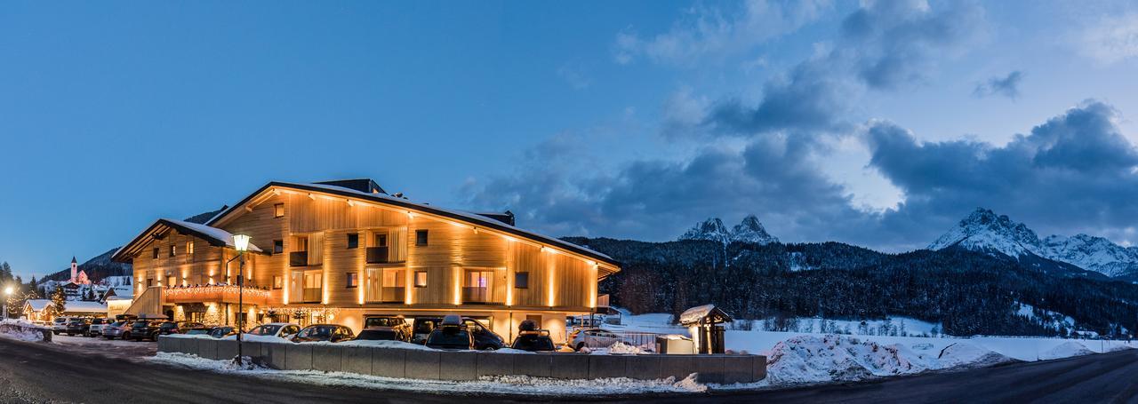 Helmhotel San Candido Exterior photo