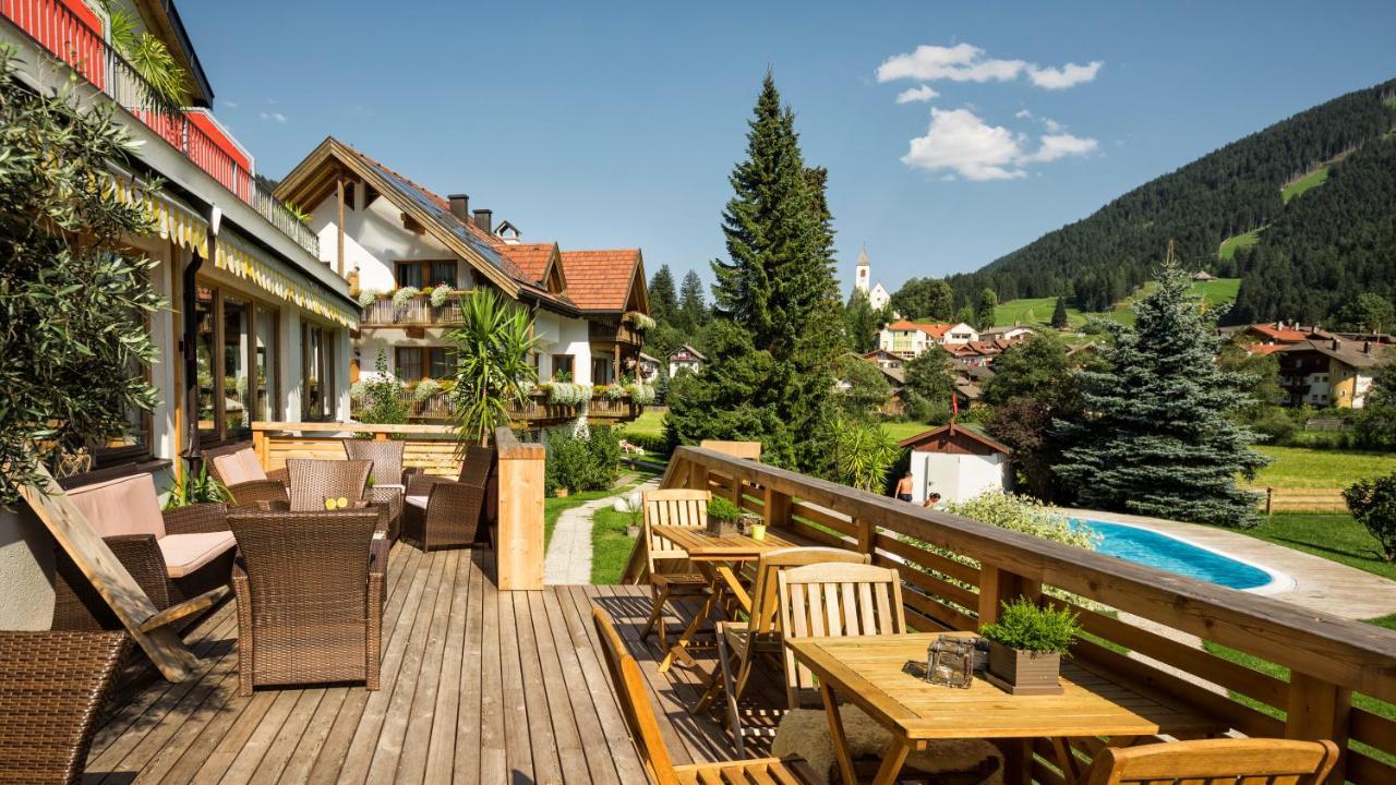 Helmhotel San Candido Exterior photo