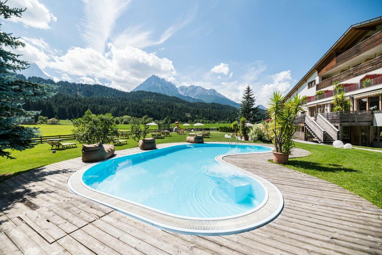 Helmhotel San Candido Exterior photo