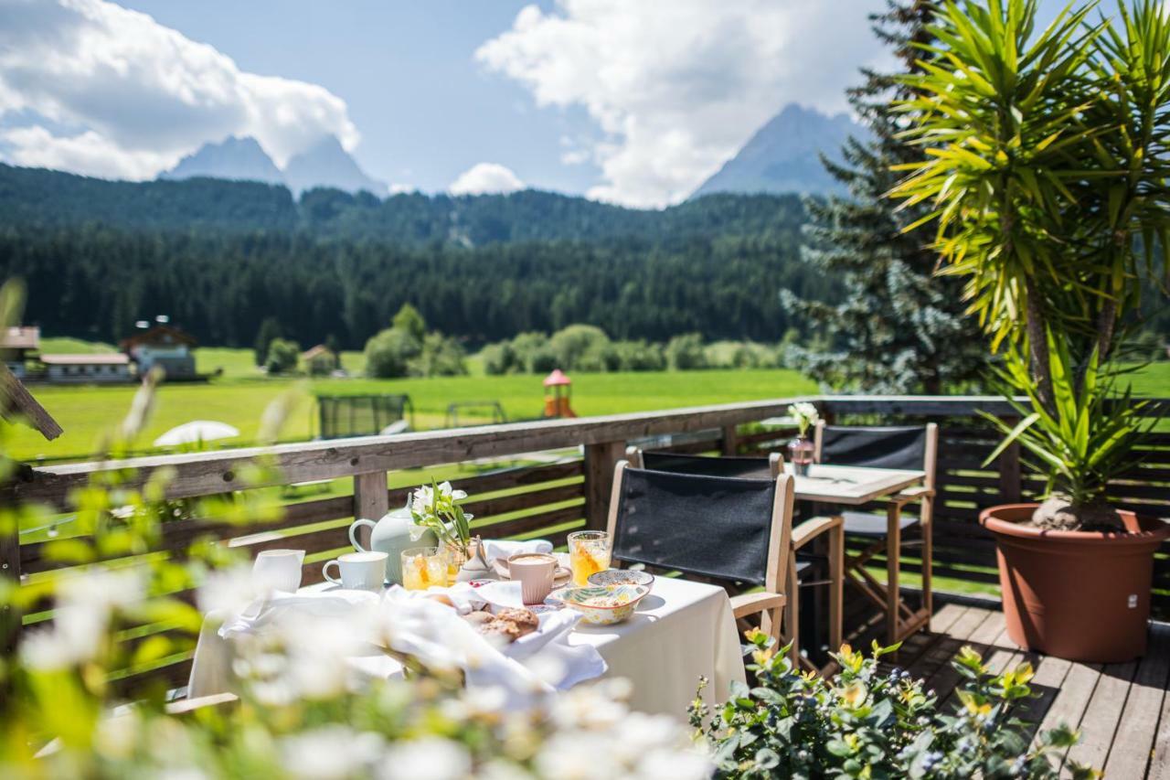 Helmhotel San Candido Exterior photo