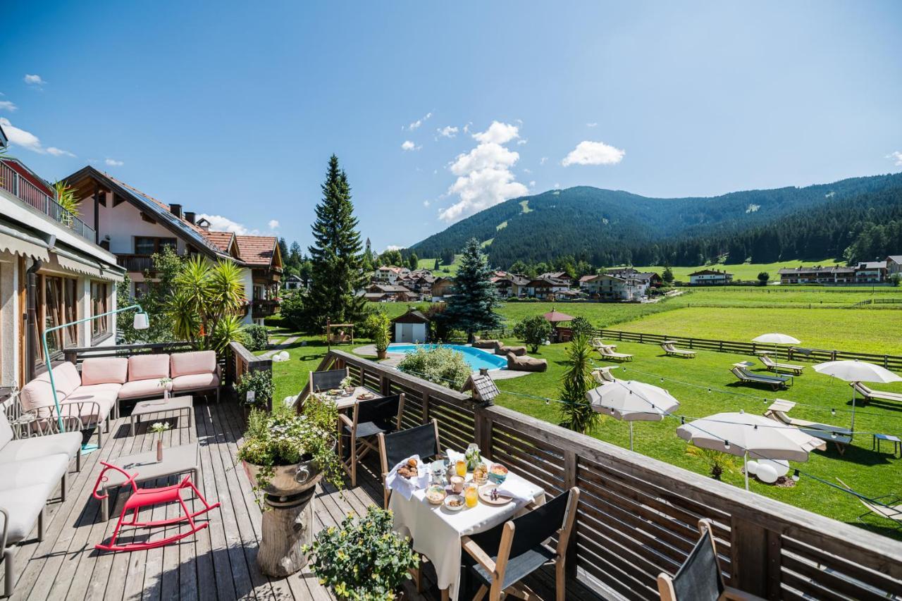 Helmhotel San Candido Exterior photo