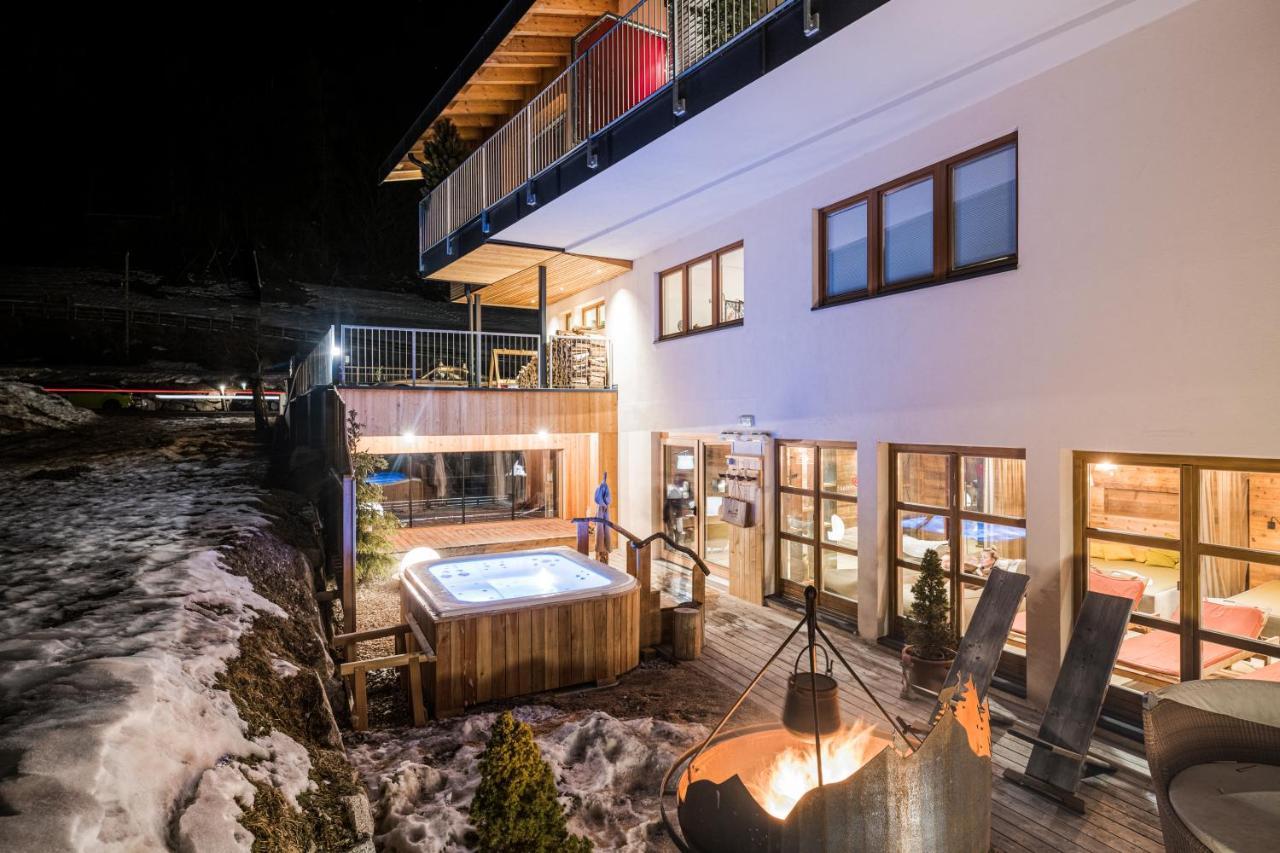 Helmhotel San Candido Exterior photo